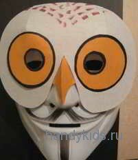  Человек в маске полярной совы